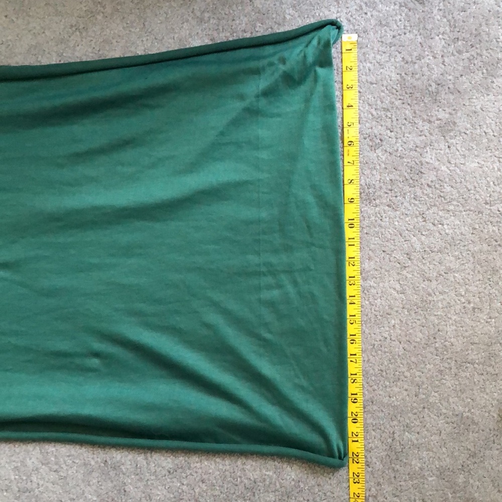 ⭐️ Free Add-On ⭐️ Green Infinity Scarf - Picture 4 of 4